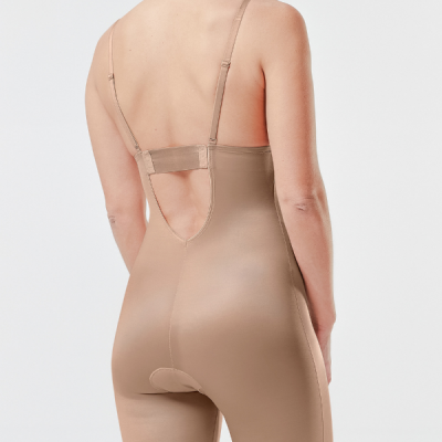 Faja de mujer con escote en U y pierna corta, Spanx. 